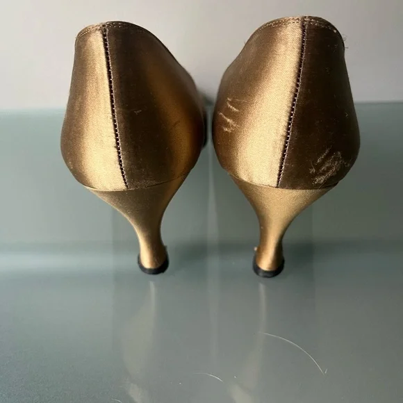 Salvatore Ferragamo Gold Heels with Intricate Design - Picture 3 of 12
